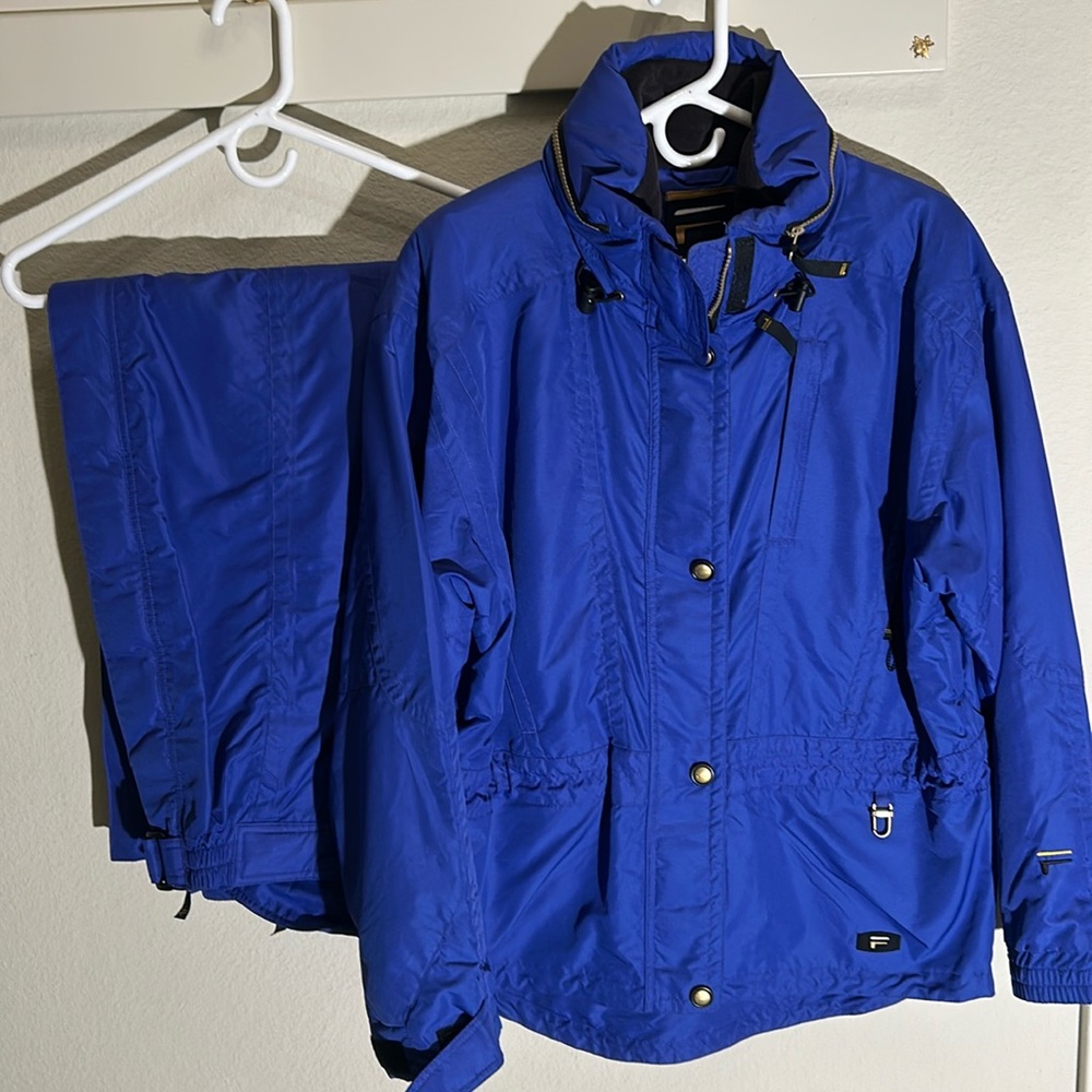 FILA brand ski SET. NWOT. Includes Jacket (10) and pants (8). Never worn!